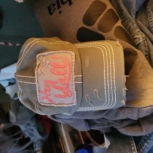Hey Ya'll hat *grey*